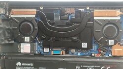 System med dubbla fläktar och 2 heatpipes